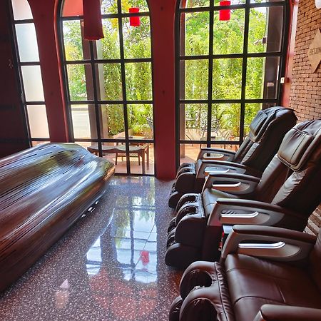 The Guest Arak Boutique Hotel Chiang Mai Luaran gambar